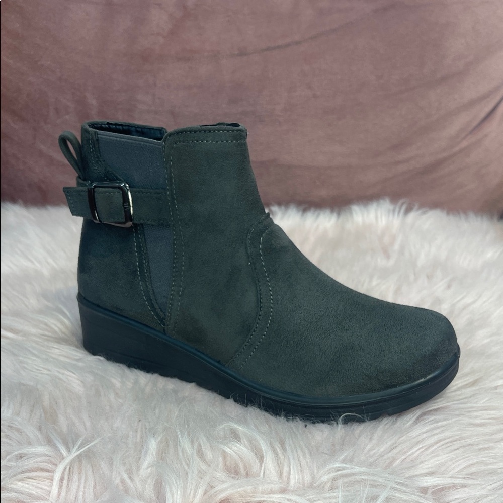 Chic Black Ankle Booties with Buckle Detail